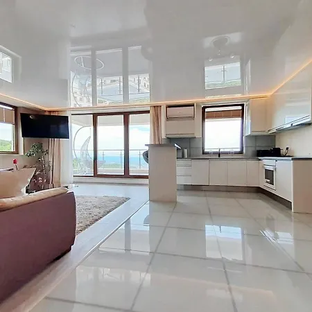 Sky View - Luxury With A Dream View Apartment *